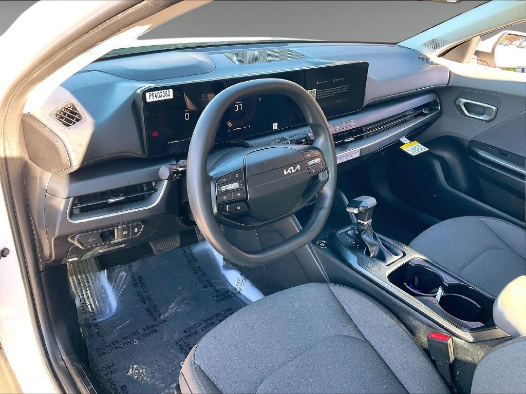 Used 2026 Kia K4 FWD image 8