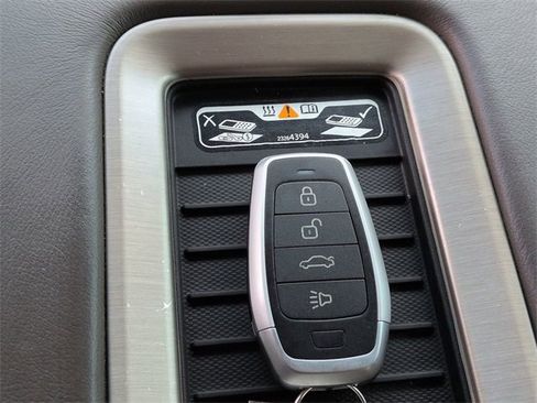 Used 2018 GMC Yukon Denali w/ Denali Ultimate Package image 34