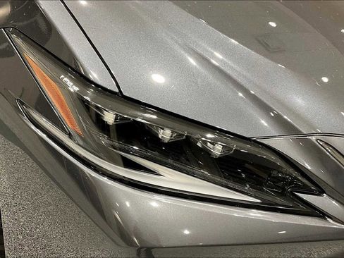 Used 2024 Lexus ES 300h F Sport w/ Accessory Package (Z1) image 26