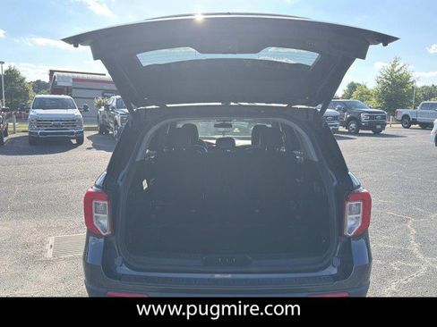 Used 2023 Ford Explorer XLT w/ Equipment Group 202A RWD image 18