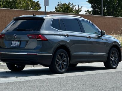 Used 2022 Volkswagen Tiguan SE