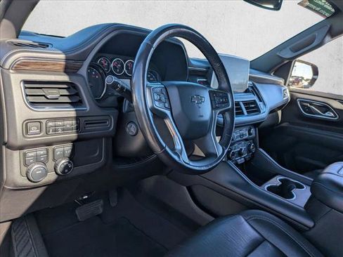 Used 2021 Chevrolet Tahoe Z71 w/ Luxury Package AWD/4WD image 10