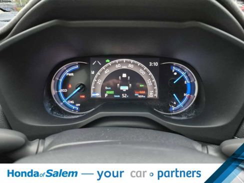 Used 2025 Toyota RAV4 XLE image 43