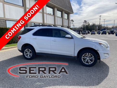Used 2017 Chevrolet Equinox LT w/ Convenience Package AWD/4WD image 1
