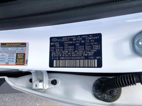 Used 2025 Hyundai Tucson Limited AWD/4WD image 18