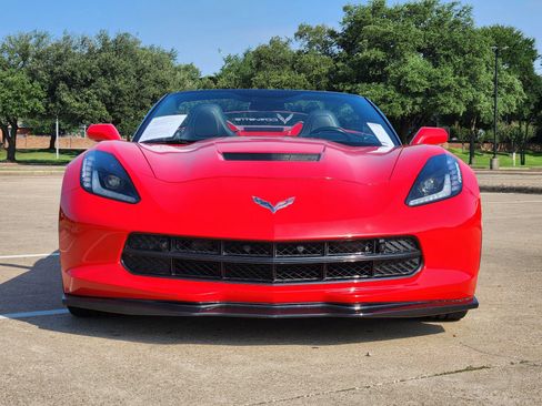 Used 2018 Chevrolet Corvette Stingray Convertible w/ 3LT Preferred Equipment Group RWD image 7