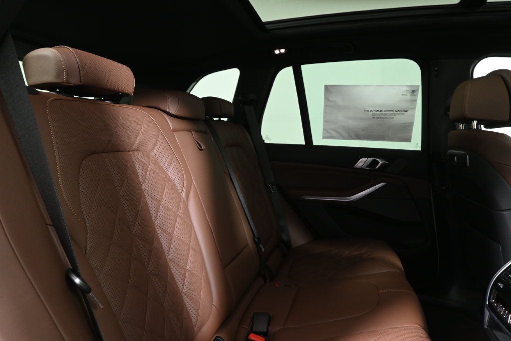 Used 2026 BMW X5 xDrive50e AWD/4WD image 34