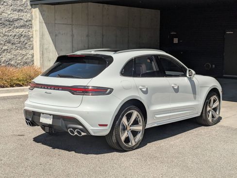New 2026 Porsche Macan AWD/4WD image 9