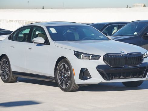 New 2026 BMW 530i w/ M Sport Package image 3