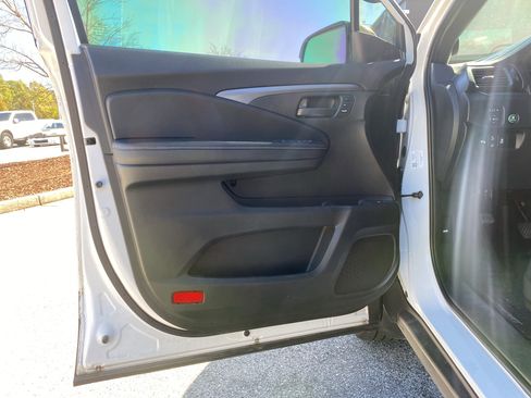 Used 2024 Honda Passport EX-L image 21