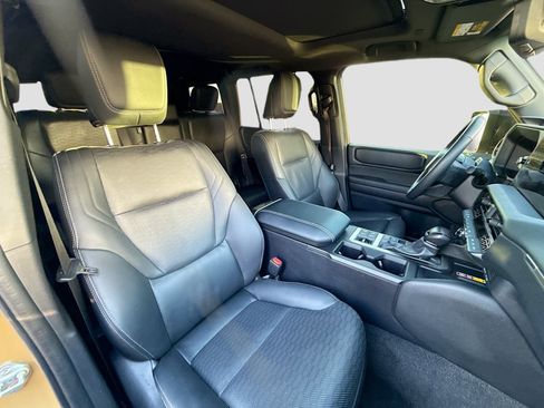 Used 2025 Toyota Land Cruiser image 27