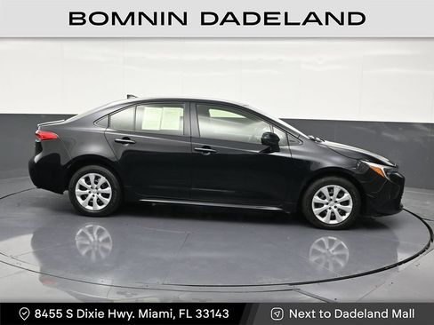 Used 2024 Toyota Corolla LE image 6