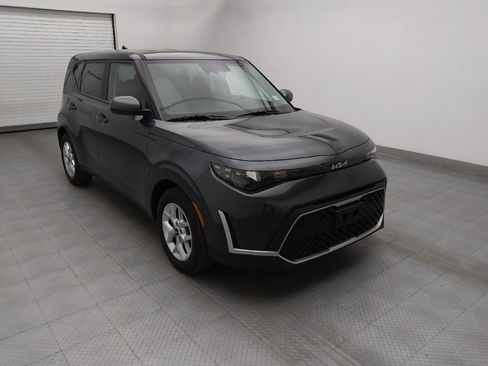 Used 2025 Kia Soul LX image 13