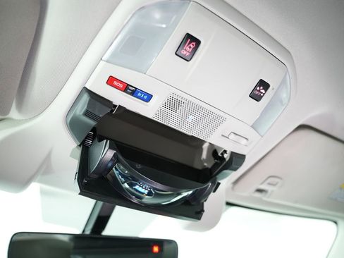 Used 2022 Subaru Ascent Limited image 57