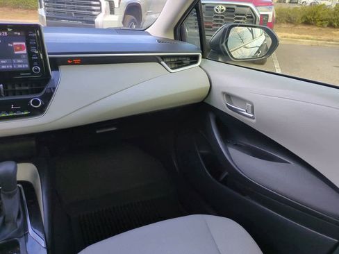 Certified 2021 Toyota Corolla LE image 16