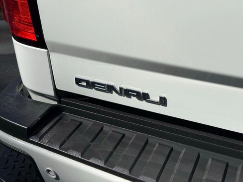 Used 2019 GMC Sierra 3500 Denali w/ Duramax Plus Package AWD/4WD image 11
