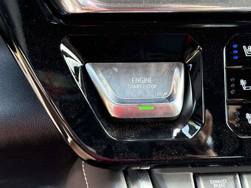 New 2025 GMC Sierra 3500 Denali Ultimate image 7