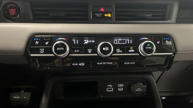Used 2024 Honda Pilot Elite image 18