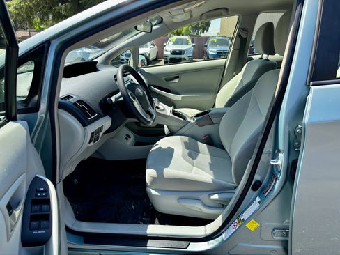 Used 2015 Toyota Prius Two FWD image 8