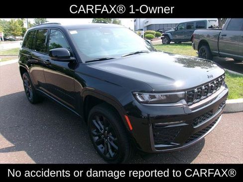 Used 2026 Jeep Grand Cherokee Limited AWD/4WD image 2