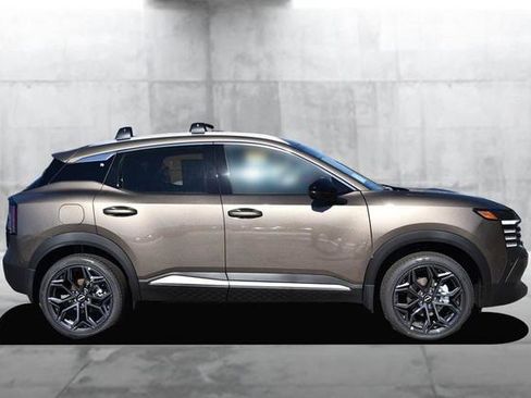 New 2026 Nissan Kicks SR w/ SR Premium Package image 5