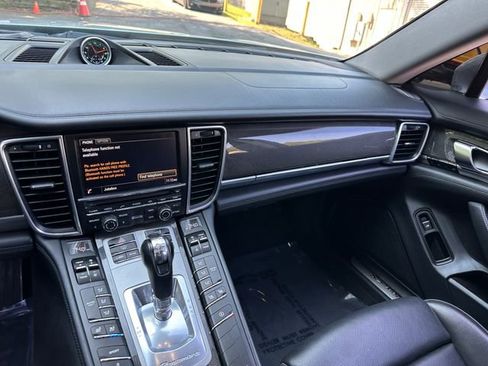 Used 2015 Porsche Panamera 4S image 17