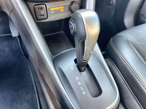 Used 2018 Chevrolet Trax LT w/ LT Convenience Package FWD image 16