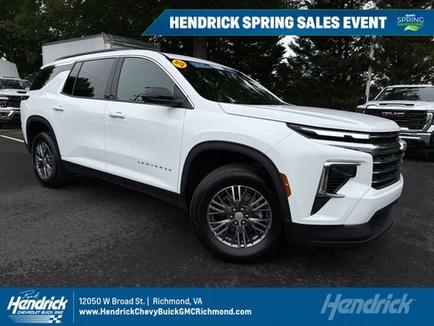 Used 2025 Chevrolet Traverse LT AWD/4WD image 1