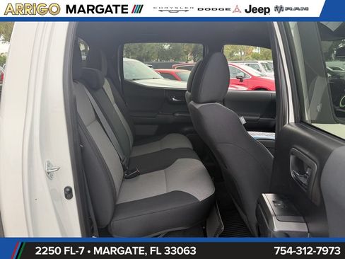Used 2022 Toyota Tacoma TRD Off-Road w/ Technology Package RWD image 15