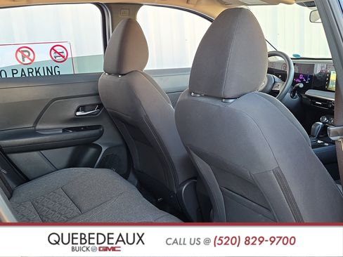 Used 2025 Nissan Kicks SV FWD image 29