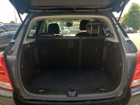 Used 2019 Chevrolet Trax LT w/ LT Convenience Package FWD image 15