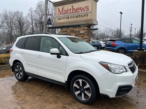 Used 2017 Subaru Forester 2.5i Premium w/ All-Weather Package image 2