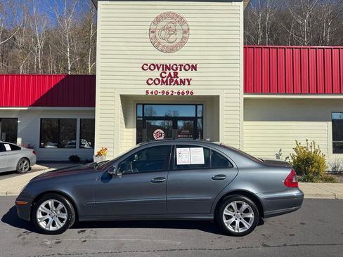 Used 2009 Mercedes-Benz E 350 4MATIC Sedan image 4
