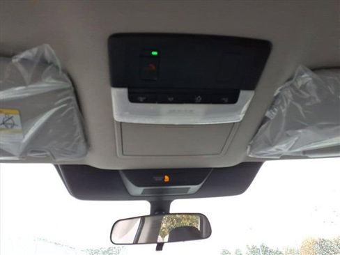 New 2025 Nissan Pathfinder SV image 24