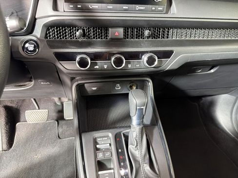 Used 2025 Honda CR-V LX image 24