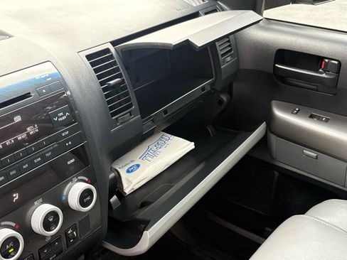 Used 2013 Toyota Sequoia SR5 w/ Premium Pkg AWD/4WD image 29