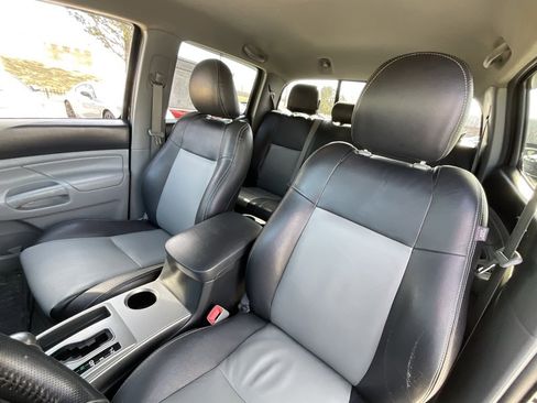 Used 2015 Toyota Tacoma 4x4 Double Cab image 10