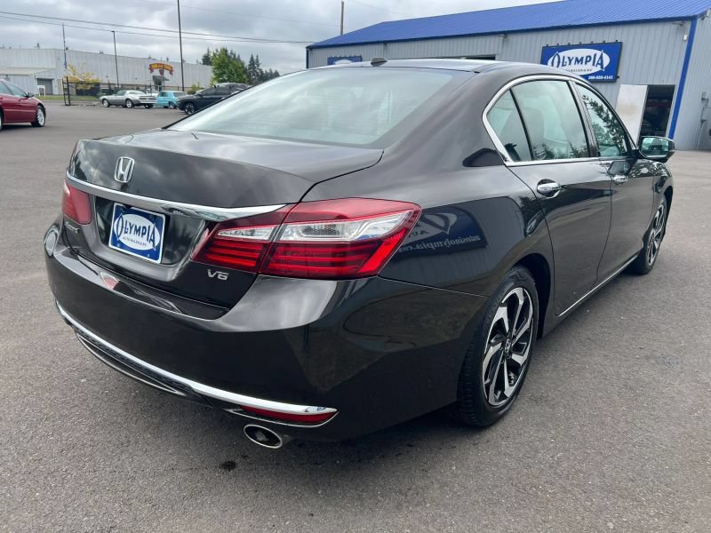 Used 2017 Honda Accord EX-L image 12