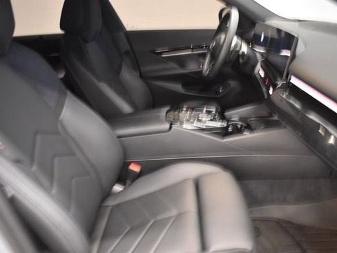 Used 2024 BMW 530i xDrive w/ M Sport Package AWD/4WD image 19