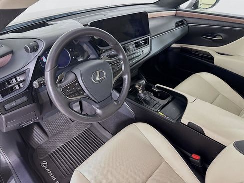 Used 2024 Lexus ES 350 w/ Premium Package image 10