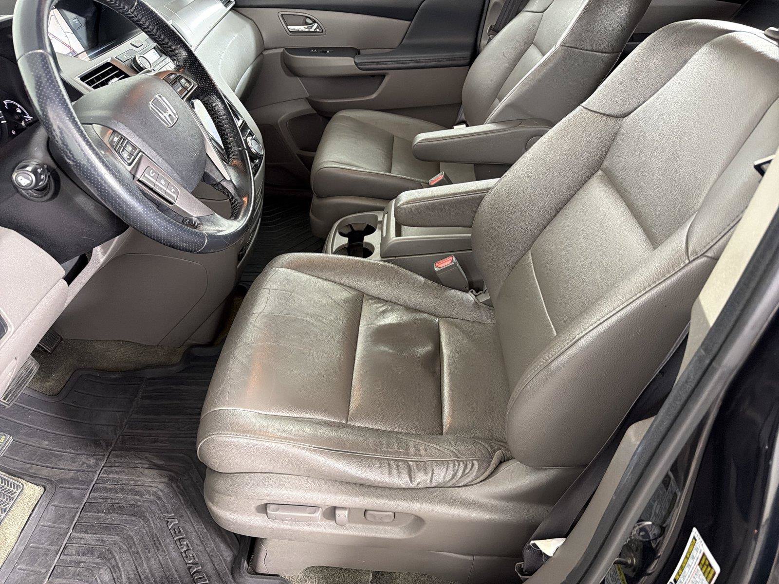 Used 2017 Honda Odyssey Touring image 7