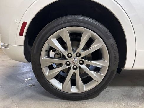 Used 2023 Buick Envision Avenir image 10