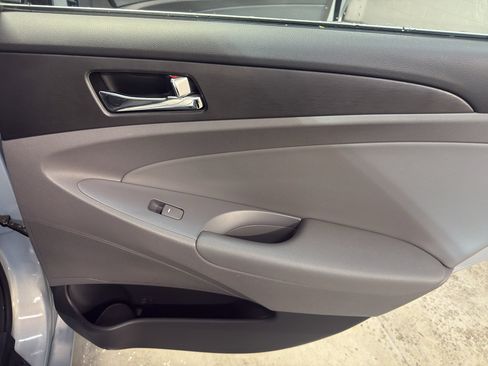 Used 2013 Hyundai Sonata GLS w/ Popular Equipment Pkg FWD image 24