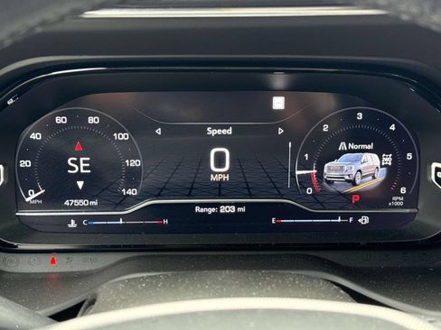 Used 2022 GMC Yukon Denali AWD/4WD image 8