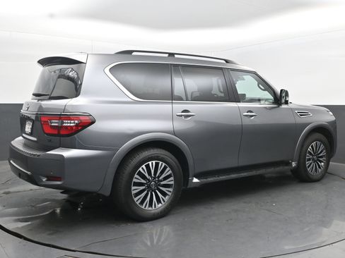 Used 2024 Nissan Armada SL w/ Midnight Edition Package image 9