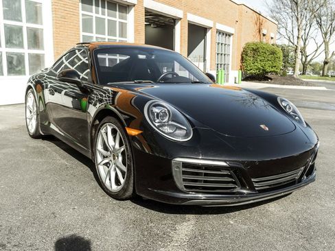 Used 2018 Porsche 911 Carrera image 5