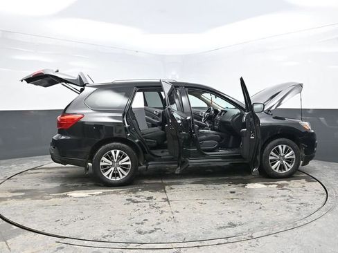 Used 2018 Nissan Pathfinder S image 45