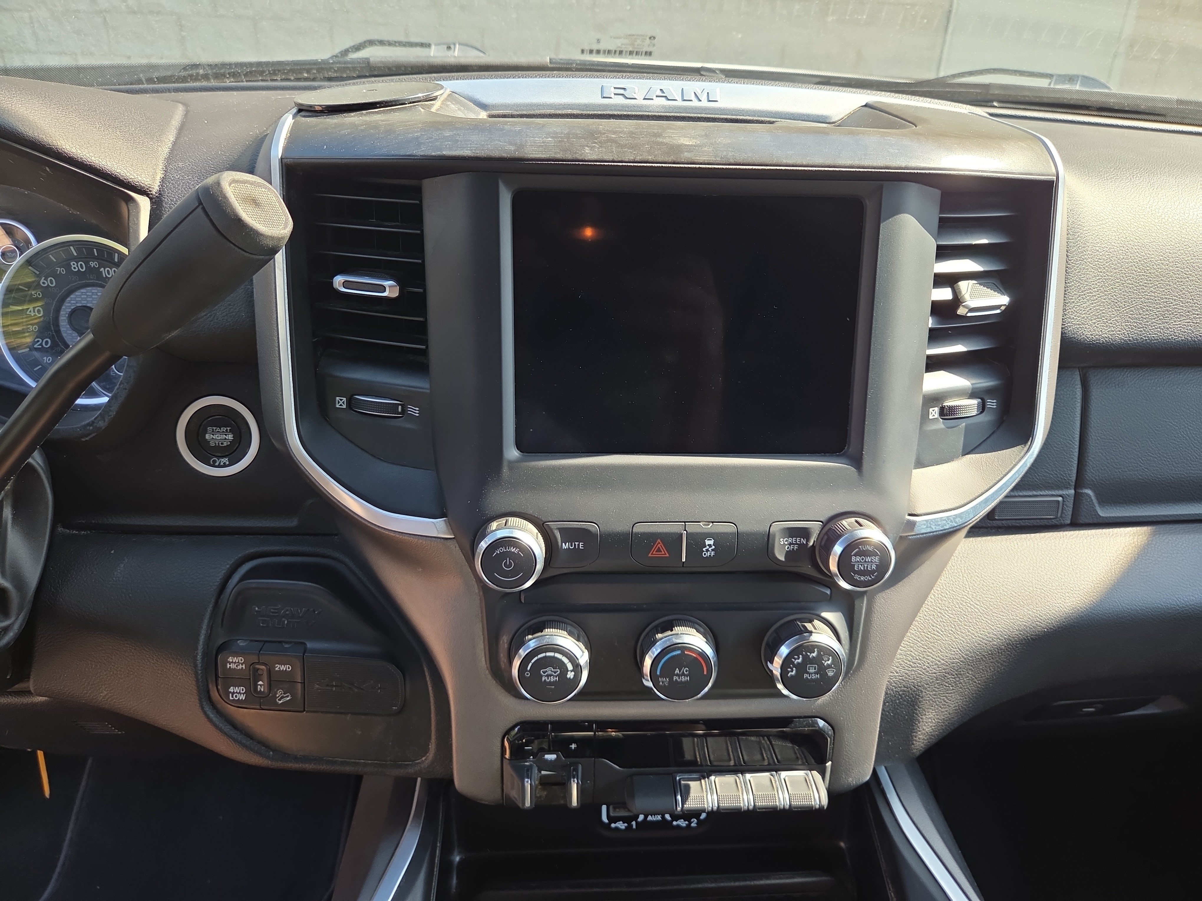 Used 2024 RAM 2500 Big Horn w/ Off Road Package AWD/4WD image 11