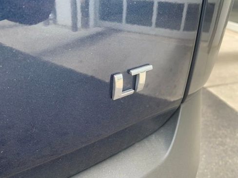 Used 2023 Chevrolet Traverse LT AWD/4WD image 5