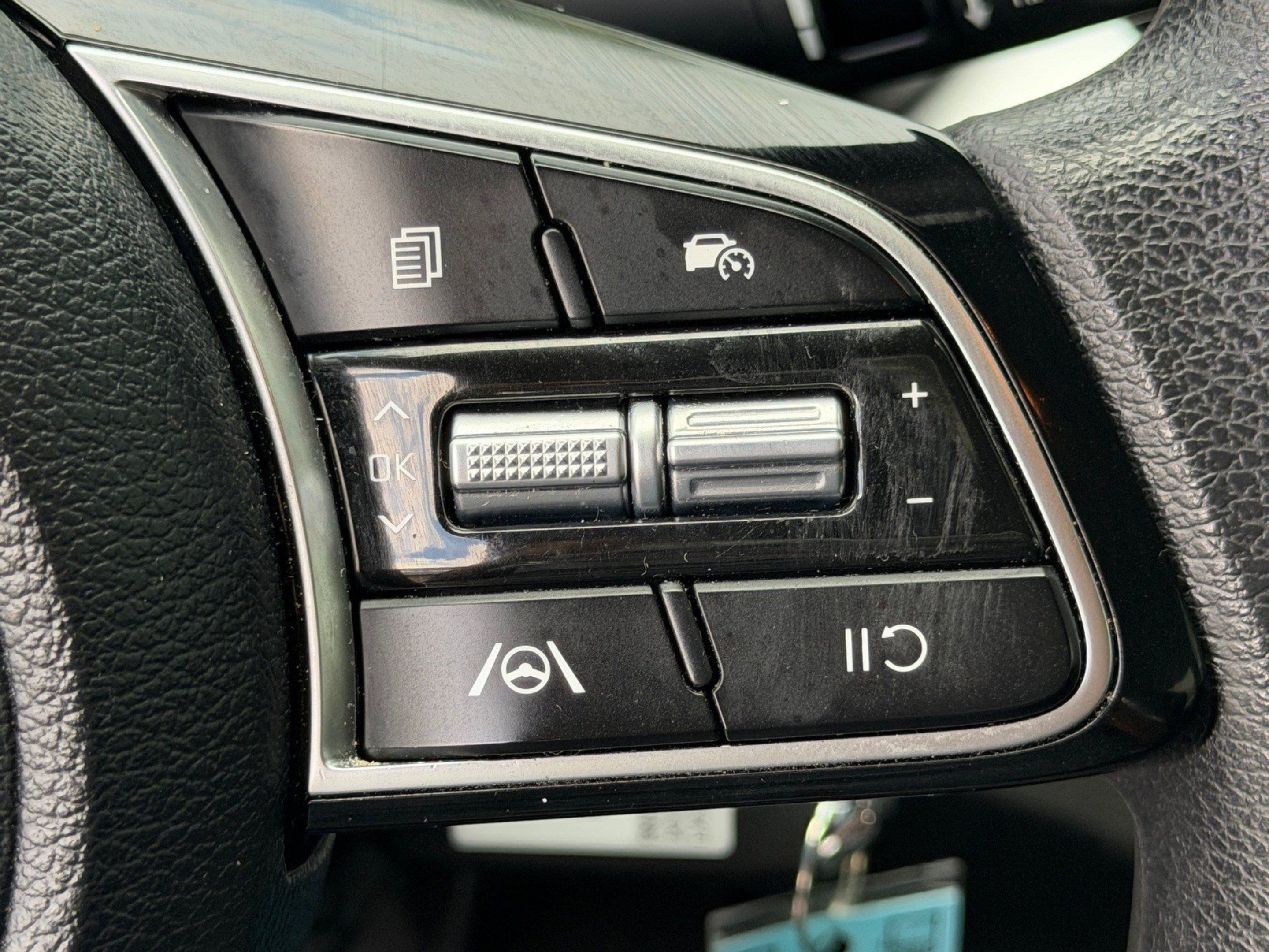 Used 2024 Kia Forte LXS FWD image 37